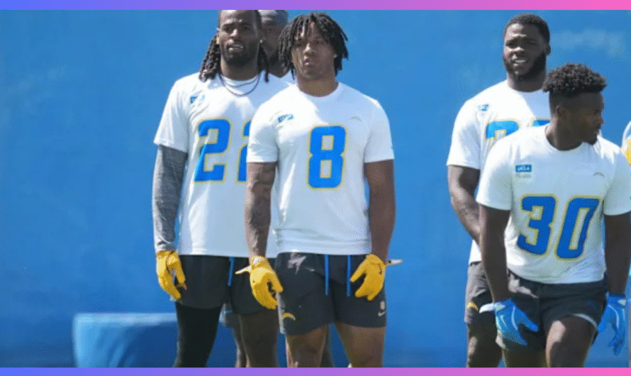 Chargers RB Najee Harris Suffers Non-Contact Leg Injury vs Broncos