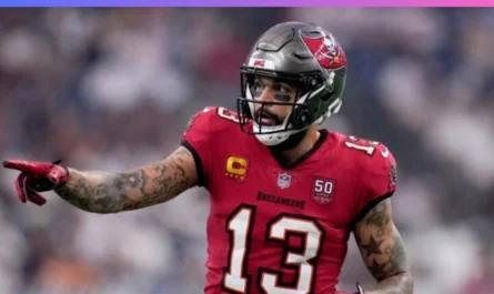 Mike Evans broken clavicle