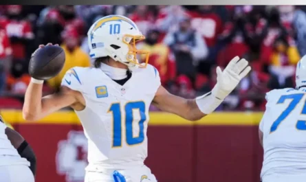 Fantasy Football Week 16 Start Sit QBs